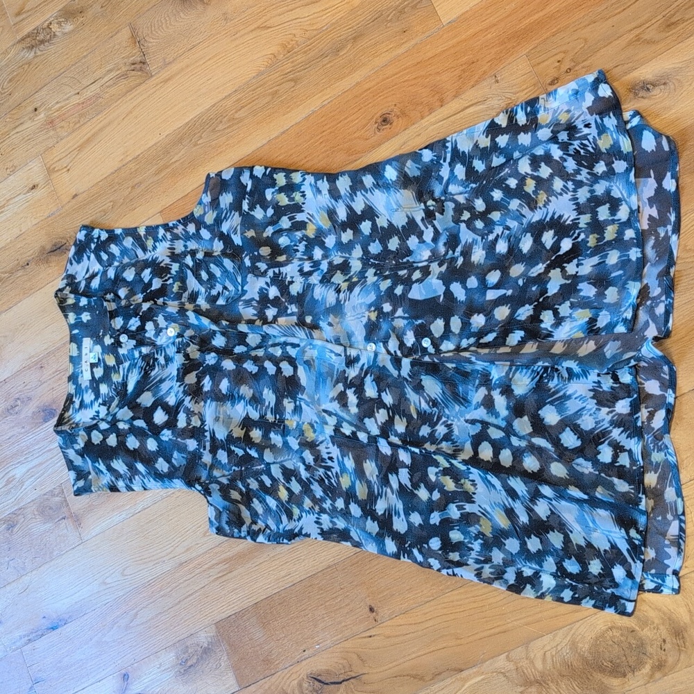 Cabi Avery sheer tunic size L